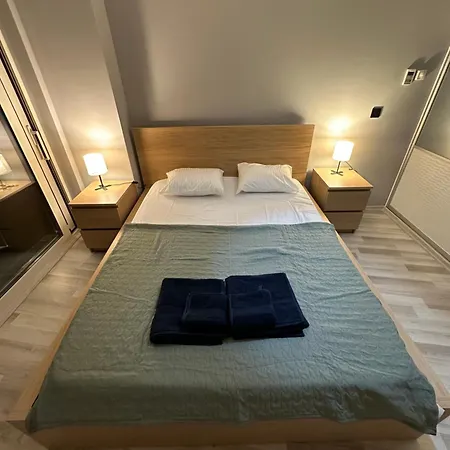 Excellent Next To The Fisekhane Apartment *